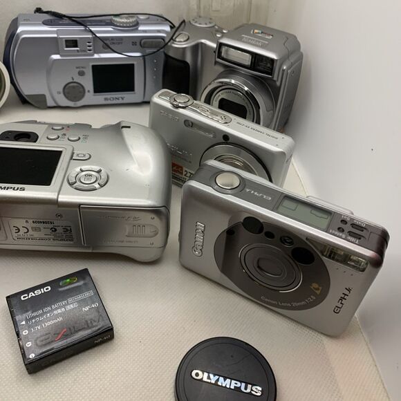 Assorted Compact Digital Camera Lot of 8 Kodak, Canon, Olympus, Casio For Parts - Picture 3 of 15